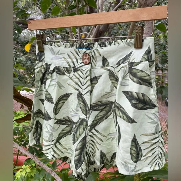 shore brand shorts - Picture 3 of 5